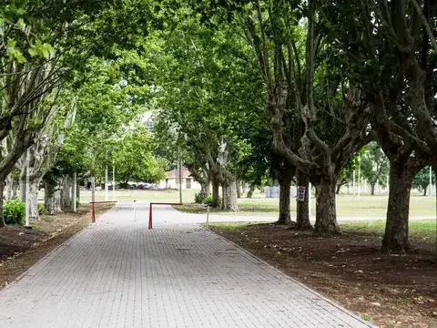 Quinta en Venta en Tristán Suárez, USD 38.000