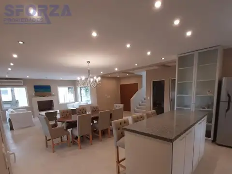 Venta de casa 4 ambientes en Barrio Costa Esmeralda