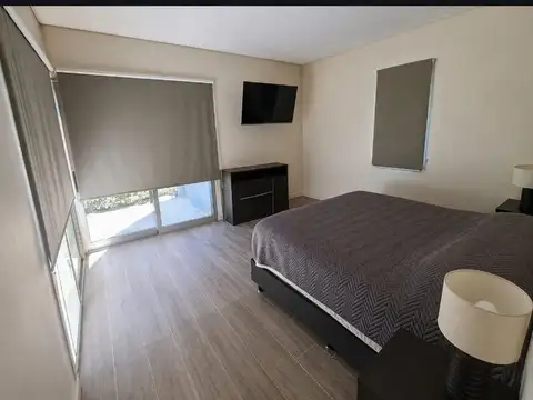 Casa 6 ambientes con 3 baños