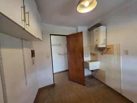 Venta dpto 3 ambientes en Bernal Barrio Parque.