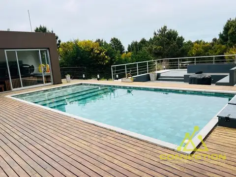Casa en Venta en Costa Esmeralda, USD 385.000
