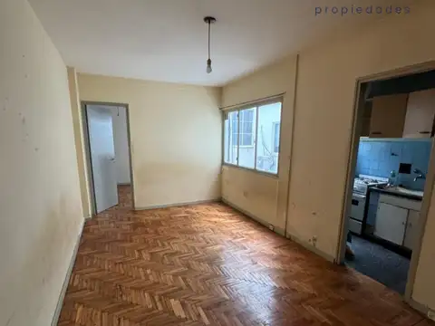 Emilio Mitre 100, Piso 7