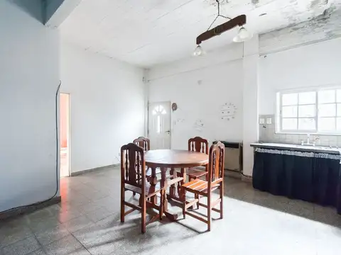 Casa en Venta en Castelar, USD 40.000