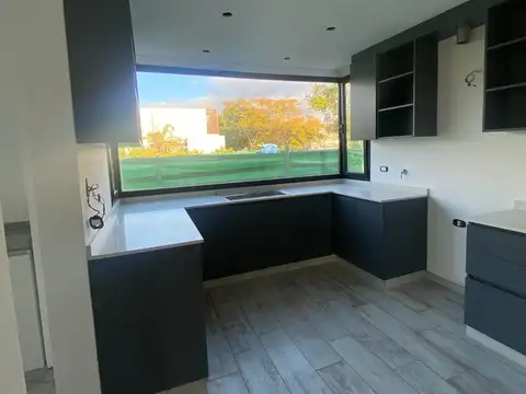 Casa en Venta en Puertos - Barrio Vistas, USD 300.000