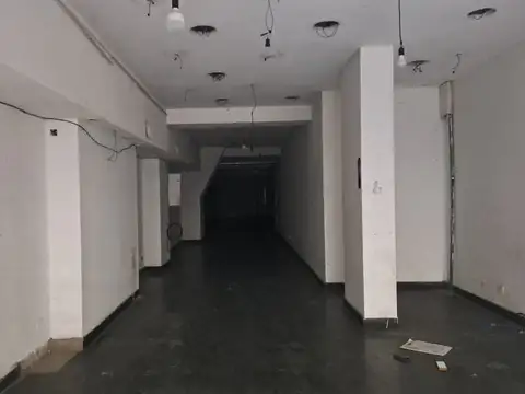 ALQUILER Local Retiro / Plaza San Martín 413 m² (200 P. B. 213 Subsuelo) Apto Todo Destino