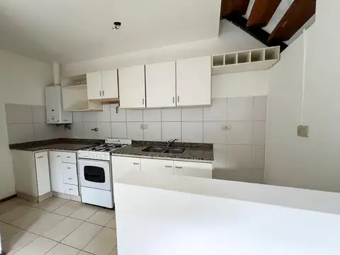 9 de Julio 4300 - Departamento dúplex de 2 dormitorios en Echesortu