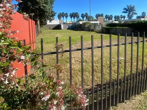 SE VENDE TERRENO EN ESQUINA B° ALTOS del PRADO