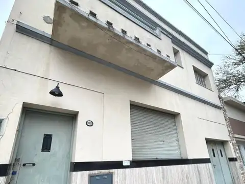 P.H 4 AMBIENTES 2 BAÑOS GARAGE 6.2 X 2.5.PATIO 8X3 T/ 132 m2