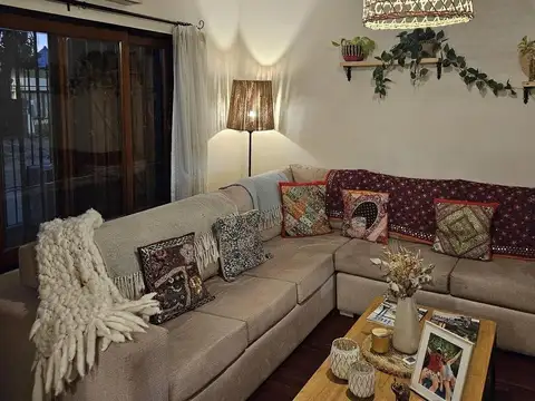 Casa en Venta en Castelar, USD 220.000