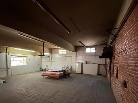 Local en Venta 40 años