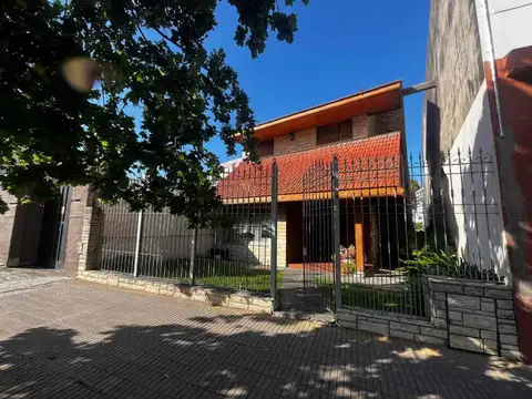 Casa en Venta en Bernal Oeste, USD 179.000