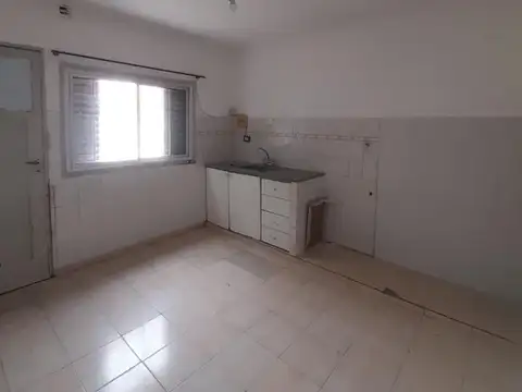 Depto Tipo Casa en Alquiler de 2 ambientes