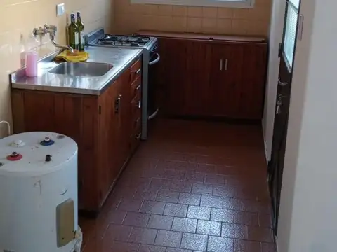 Depto Tipo Casa en Venta en Bernal, USD 55.000