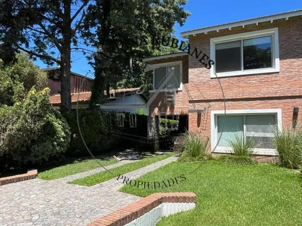 Casa en Venta con cochera