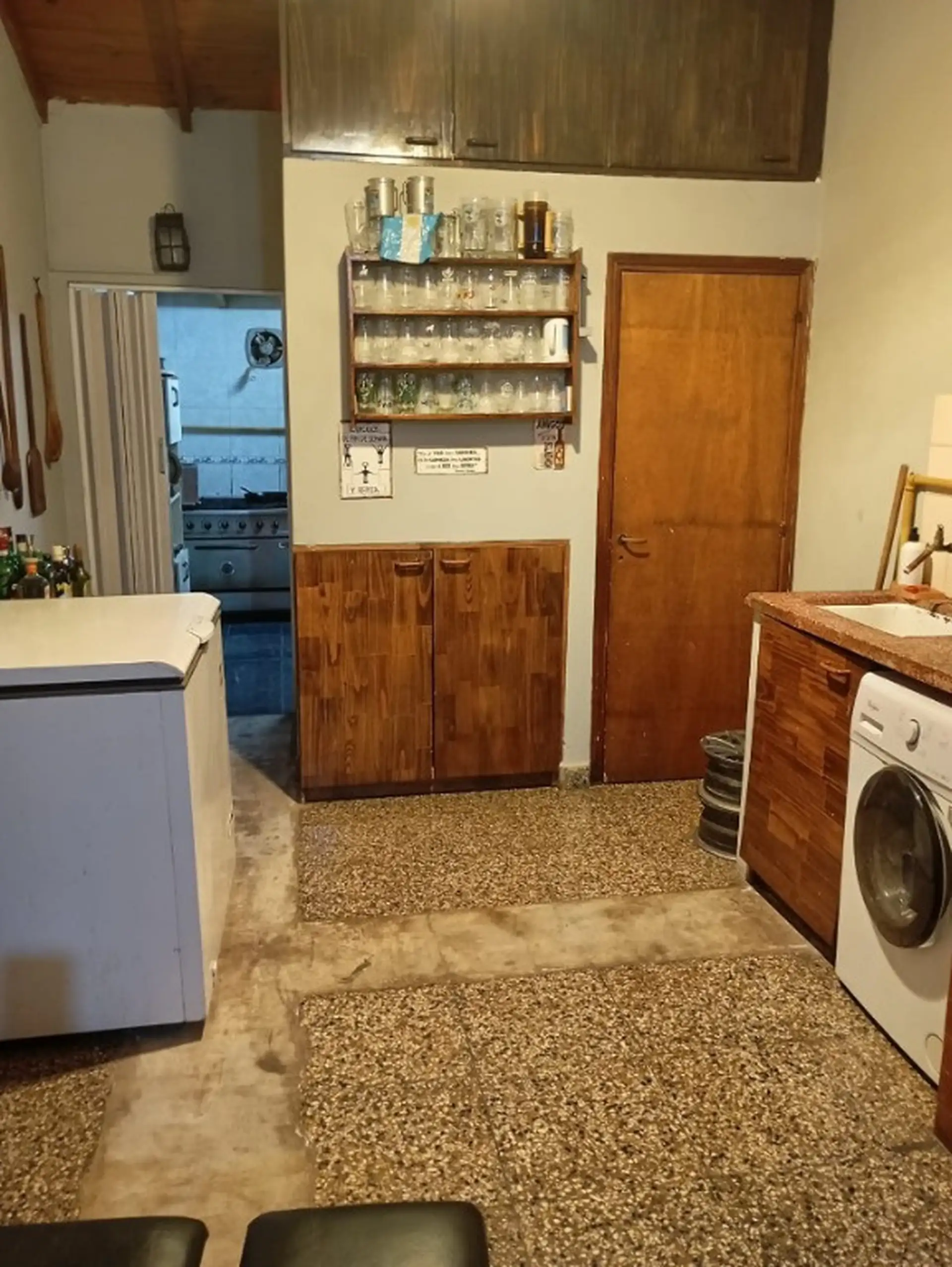 VENTA CASA C/PARQUE, QUINCHO Y DPTO INDEPENDIENTE