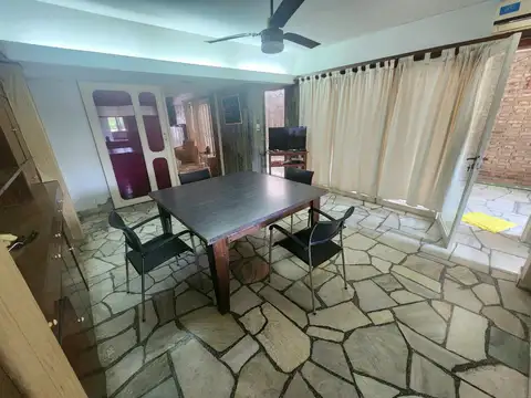 Casa de 3 dormitorios con amplio jardín, pileta y parrillero – Terreno de 660m - FISHERTON