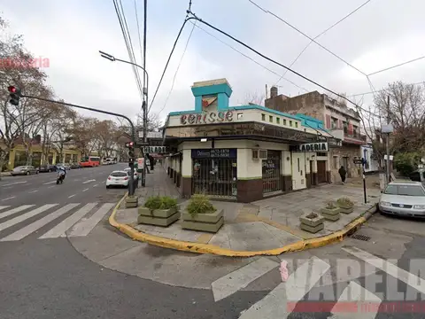 Local en Esquina Excelente Ubicación Av.Gaona 4600 Floresta Alquiler u$s 4.000
