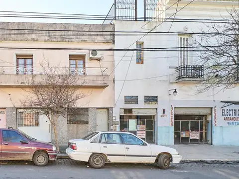 Depto Tipo Casa en Venta 80 años