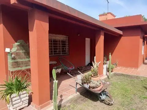Avenida Doctor Marcelo Torcuato de Alvear 2700