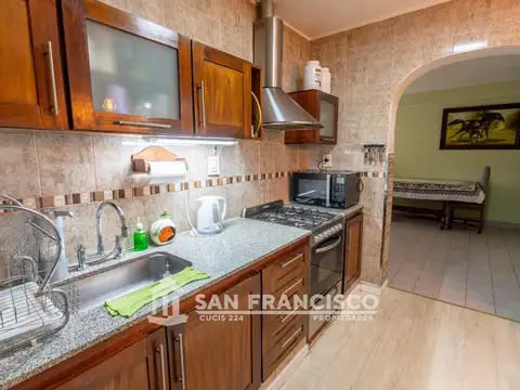 Casa en Venta con 1 cochera