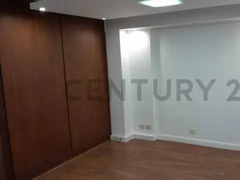 Oficina en Alquiler en Retiro, $ 700.000