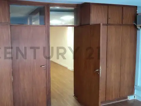 Oficina 3 ambientes con 1 baño