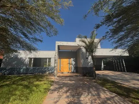 CASA EN ALQULER EN BARRIO PRIVADO LOS TEROS