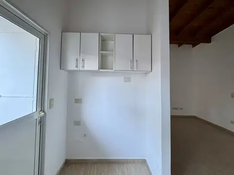 Oficina en Alquiler en Puerto Madryn, $ 690.000