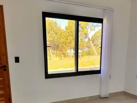 Casa Triplex en venta Barrio Nayades 4 AMBIENTES