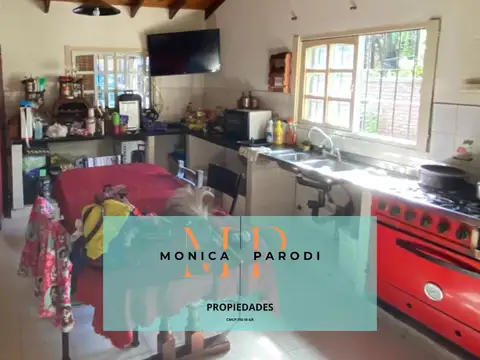 Casa en Venta con 2 cocheras