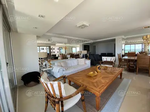 Departamento en Venta de 4 dormitorios