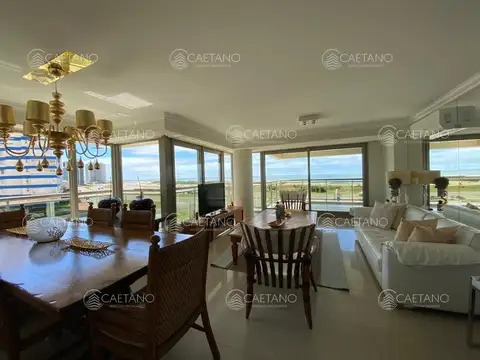 Departamento 5 ambientes con 4 baños