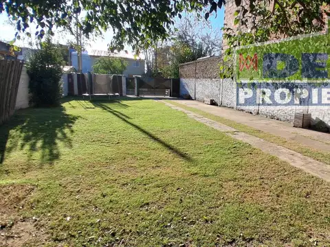 Terreno comercial en Grand Bourg