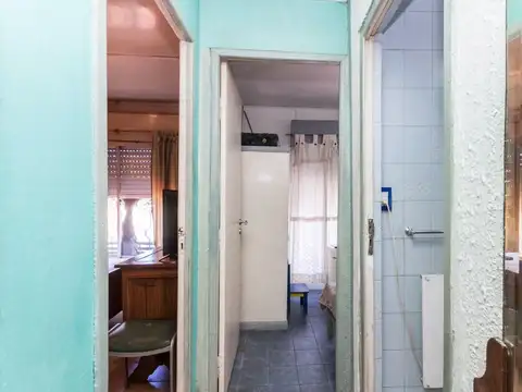 VENTA CASA MULTIFAMILIAR CON COCHERA LANUS ESTE