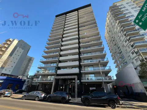 Excelente Departamento en exclusivo Edificio.