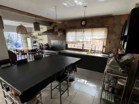 Casa en Venta en Barrio Malvinas, USD 370.000