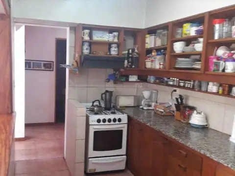 VENTA CASA FLORIDA OESTE 4 DORMITORIOS