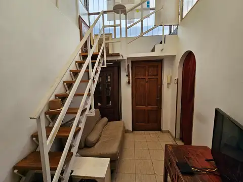 PH venta con amplia terraza cerca de Av. Corrientes Subte B