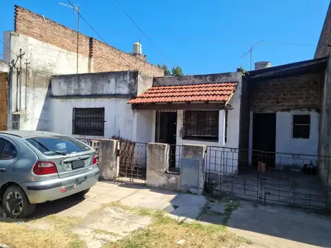 CASA MULTIFAMILIAR A RECICLAR