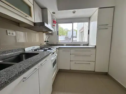 DEPARTAMENTO VENTA 3 AMBIENTES FLORES BALCÓN