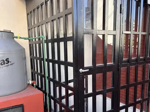 Depto Tipo Casa en Venta 50 años