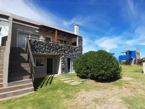 Depto Tipo Casa en Venta de 3 ambientes