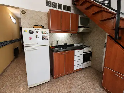 Depto Tipo Casa 4 ambientes con 1 baño