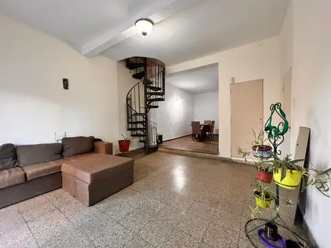 Casa en Venta en Alto Alberdi, USD 80.000