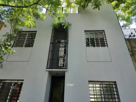 Casa 4 Dorm. en 3 Plantas con Terrazas, Parrilla y Escritorio – Belgrano R - Ideal familia / home office