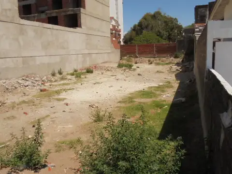 Terreno en Venta 14,85  mts Fondo