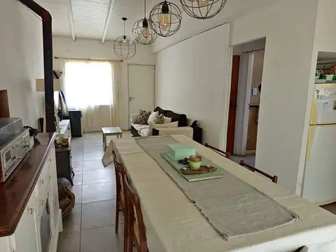 Casa 2 ambientes con 1 baño