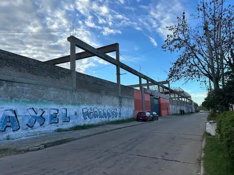 Deposito en venta - 9315 m2 - Próximos a Autopista Bs As - La Plata