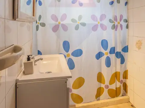 VENTA CASA 1 O 2 DORMITORIOS PATIO CON PARRILLERO
