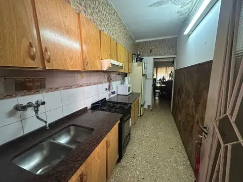 Casa 5 ambientes con 2 baños